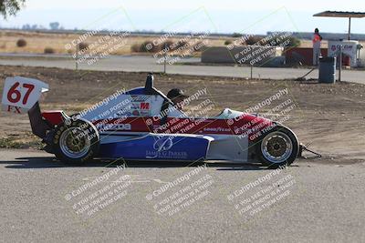 media/Nov-17-2024-CalClub SCCA (Sun) [[5252d9c58e]]/Around the Pits/